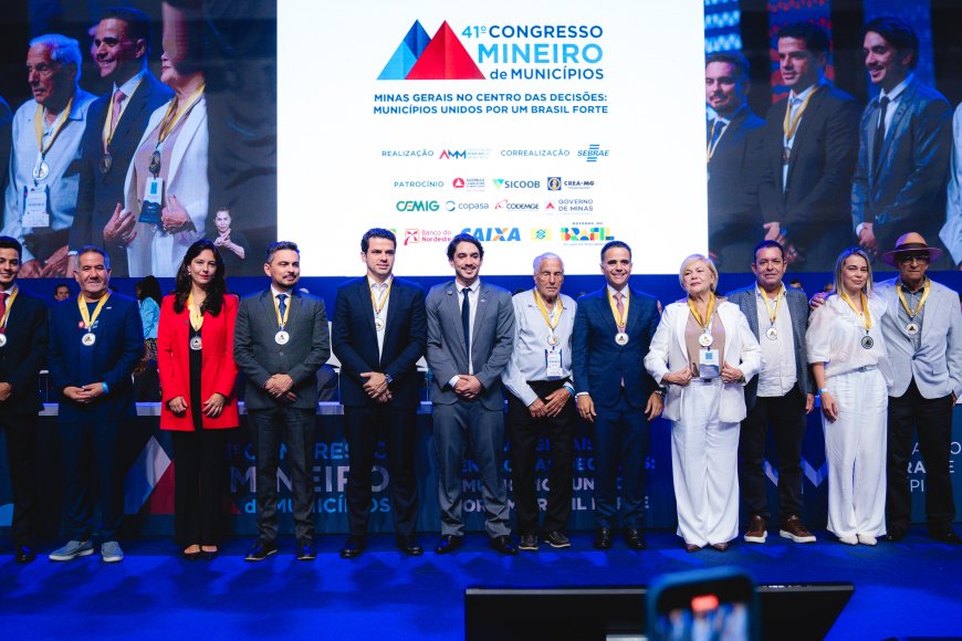 Presidente da OAB-MG é homenageado no 41º Congresso Mineiro de Municípios 